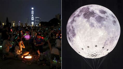 ¡El Festival de la Luna Azul Celebra a la Estrella Sudafricana!