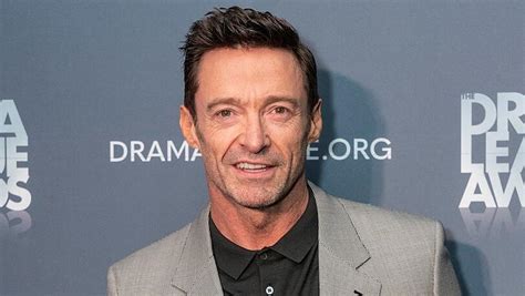 ¡La Controversial Gala de la Moda: Una Mirada al Caos Fashionista con Hugh Jackman!