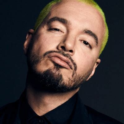 ¡El Concierto de J Balvin: Un Éxtasis Musical que Dejó a Bogotá sin Aliento!